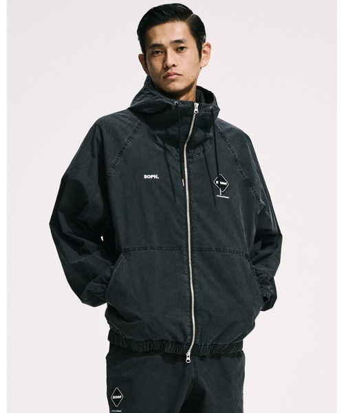 F.C.Real Bristol(エフシーレアルブリストル)の「WASHED CRISP DENIM HOODED BLOUSON(ブルゾン・メンズ・インディゴブルー/ブラック・SMALL/MEDIUM/LARGE/X-LARGE)」の12枚目の写真
