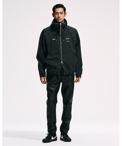 F.C.Real Bristol(エフシーレアルブリストル)の「WASHED CRISP DENIM HOODED BLOUSON(ブルゾン・メンズ・インディゴブルー/ブラック・SMALL/MEDIUM/LARGE/X-LARGE)」の14枚目の写真