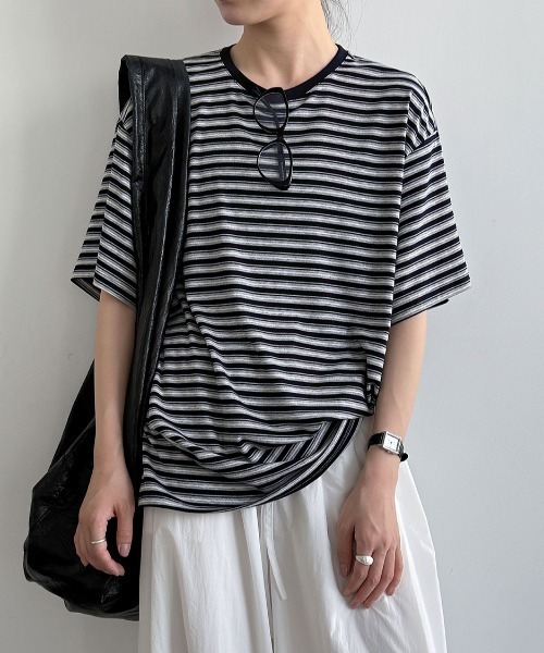 semplice(センプリチェ)の「ボーダー半袖 T シャツ(Tシャツ/カットソー・レディース・ブラック/ネイビー・F)」の2枚目の写真