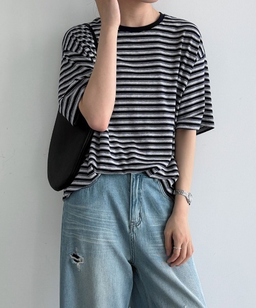 semplice(センプリチェ)の「ボーダー半袖 T シャツ(Tシャツ/カットソー・レディース・ブラック/ネイビー・F)」の9枚目の写真
