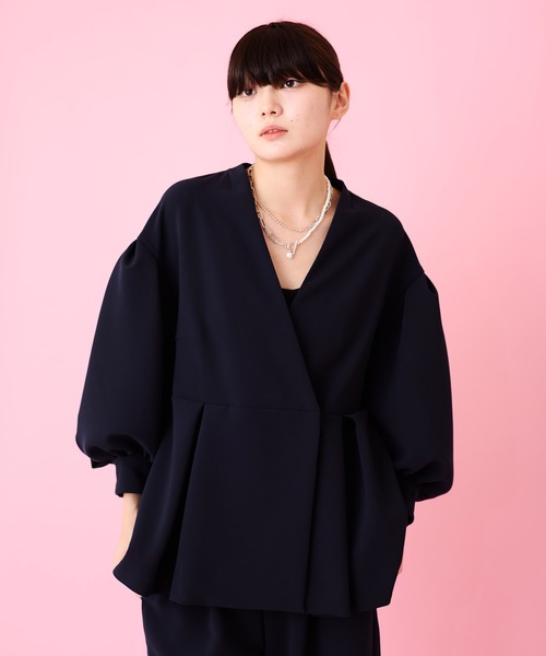 Ranerrh(ラネリ)の「【NAVY】ボリュームスリーブジャケット【結婚式・入学式・卒業式・入卒・お受験】【オケージョン】(ノーカラージャケット・レディース・ネイビー・38)」の3枚目の写真