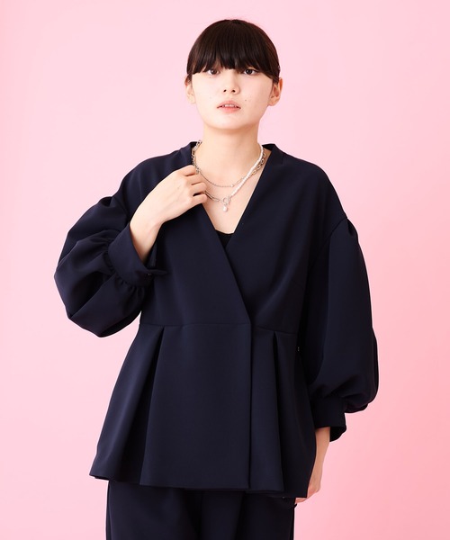 Ranerrh(ラネリ)の「【NAVY】ボリュームスリーブジャケット【結婚式・入学式・卒業式・入卒・お受験】【オケージョン】(ノーカラージャケット・レディース・ネイビー・38)」の2枚目の写真
