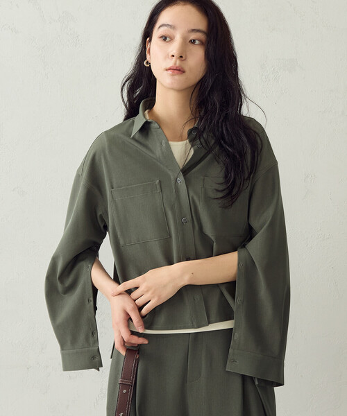 COMME CA ISM(コムサイズム)の「【セットアップ対応】2WAYスリーブ シャツ(シャツ/ブラウス・レディース・ネイビー/カーキ・MEDIUM/LARGE)」の10枚目の写真