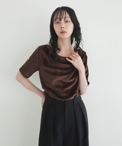LIAN(リアン)の「シアーベロアドレープトップス(Tシャツ/カットソー・レディース・グレー/ブラック/オフホワイト/ブラウン・FREE)」の6枚目の写真