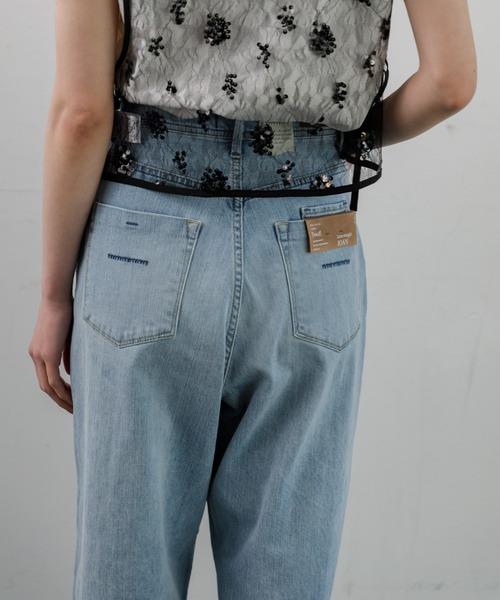 YANUK(ヤヌーク)の「ルーズストレート JOAN FVS(デニムパンツ・レディース・サックスブルー系・24/23/25)」の4枚目の写真