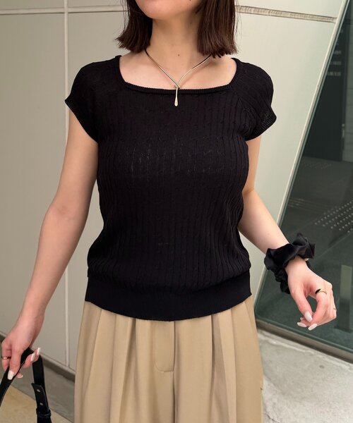 Thevon(ゼボン)の「スクエアネック半袖ケーブルニット(ニット/セーター・レディース・レッド/オフホワイト/ブラック・FREE)」の12枚目の写真
