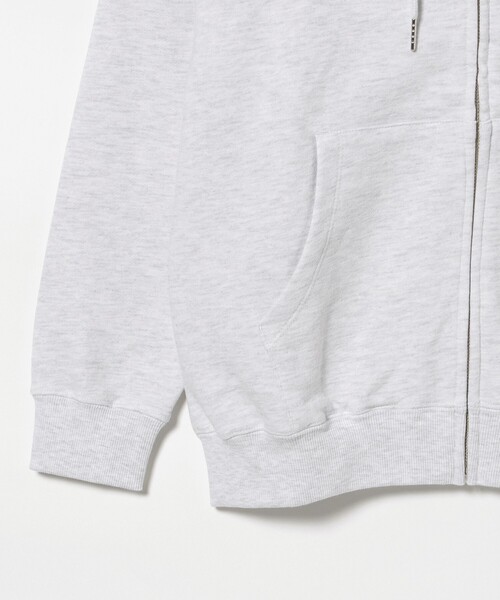 BEAMS HEART(ビームスハート)の「ハートロゴ ワンポイント フルジップパーカー(スウェット・メンズ・グレー/ブラック・SMALL/LARGE/MEDIUM)」の5枚目の写真