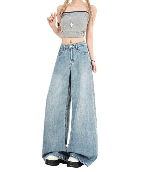 AMAJI(アマジ)の「テンセル 接触冷感 ワイドデニムパンツ(デニムパンツ・レディース・ライトブルー・SMALL/MEDIUM/LARGE/X-LARGE)」の1枚目の写真
