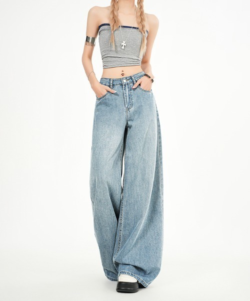 AMAJI(アマジ)の「テンセル 接触冷感 ワイドデニムパンツ(デニムパンツ・レディース・ライトブルー・SMALL/MEDIUM/LARGE/X-LARGE)」の3枚目の写真