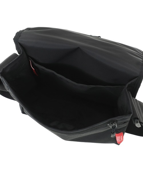 Manhattan Portage(マンハッタンポーテージ)の「DJ BAG (XSM) FZP RIPSTOP TASLAN CCC(ショルダーバッグ・メンズ・ブラック・X-SMALL)」の8枚目の写真
