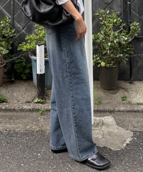 Chikashitsu +(チカシツプラス)の「【Chikashitsu +】washed wide straight denim pants (2color) / 【チカシツプラス】ウォッシュドワイドストレートデニムパンツ<着用動画あり>(デニムパンツ・メンズ・ダークブルー/ライトブルー・S)」の18枚目の写真