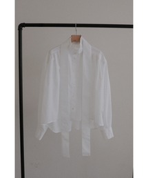 Blouse with a ribbon tie