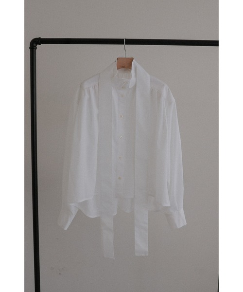 tento（テント）の「Blouse with a ribbon tie（シャツ/ブラウス・レディース・ブルー/ホワイト/イエロー・FREE）」の2枚目の写真