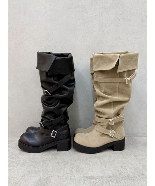 EMODA（エモダ）の「ターンバックベルトルーズブーツ（ブーツ・レディース・ブラック/ベージュ・SMALL/MEDIUM/LARGE）」の10枚目の写真