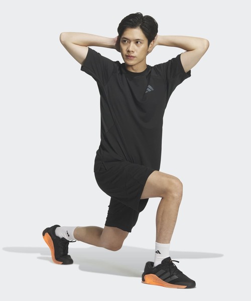 adidas(アディダス)の「テック エッセンシャルズ クールタッチ レギュラーフィット ステルス スリーバー 半袖Tシャツ / アディダス adidas(Tシャツ/カットソー・メンズ・ブラック・XX-LARGE/3XL/LARGE/MEDIUM/SMALL/X-LARGE/X-SMALL)」の5枚目の写真