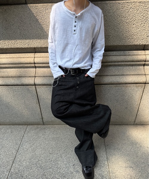 kutir(クティール)の「HENLEY NECK ROLL DESIGN SLUB LONG SLEEVE T-SHIRT/ヘンリーネック ロールデザイン スラブ ロングスリーブ Tシャツ(Tシャツ/カットソー・メンズ・ブラック/ネイビー/ブラウン/オフホワイト/カーキ/ボルドー・MEDIUM/LARGE)」の7枚目の写真