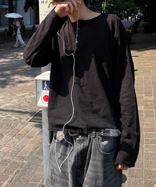 kutir(クティール)の「HENLEY NECK ROLL DESIGN SLUB LONG SLEEVE T-SHIRT/ヘンリーネック ロールデザイン スラブ ロングスリーブ Tシャツ(Tシャツ/カットソー・メンズ・ブラック/ネイビー/ブラウン/オフホワイト/カーキ/ボルドー・MEDIUM/LARGE)」の18枚目の写真