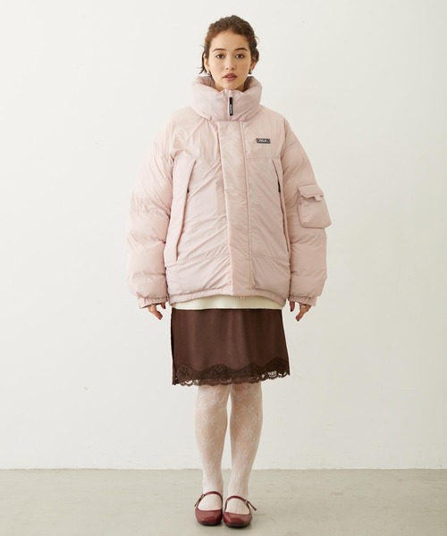 MILKFED.(ミルクフェド)の「OVERSIZED PUFFER JACKET(ダウンジャケット/コート・レディース・ブラック/オフホワイト/ライトピンク・S/M)」の20枚目の写真