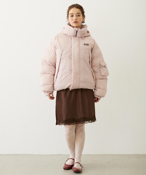 MILKFED.(ミルクフェド)の「OVERSIZED PUFFER JACKET(ダウンジャケット/コート・レディース・ブラック/オフホワイト/ライトピンク・S/M)」の8枚目の写真