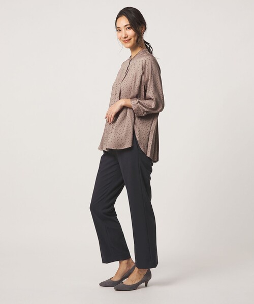 A DAY IN THE LIFE UNITED ARROWS(アデイインザライフユナイテッドアローズ)の「ドビー タックストレートパンツ ‐セットアップ対応・ウォッシャブル‐<A DAY IN THE LIFE>(その他パンツ・レディース・ベージュ/ネイビー・38/36/40)」の6枚目の写真