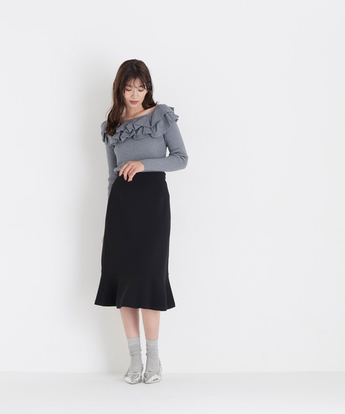 NATURAL BEAUTY BASIC(ナチュラルビューティーベーシック)の「フリルスクエアネックニット(ニット/セーター・レディース・ラベンダー/チャコールグレー/オフホワイト・FREE)」の14枚目の写真
