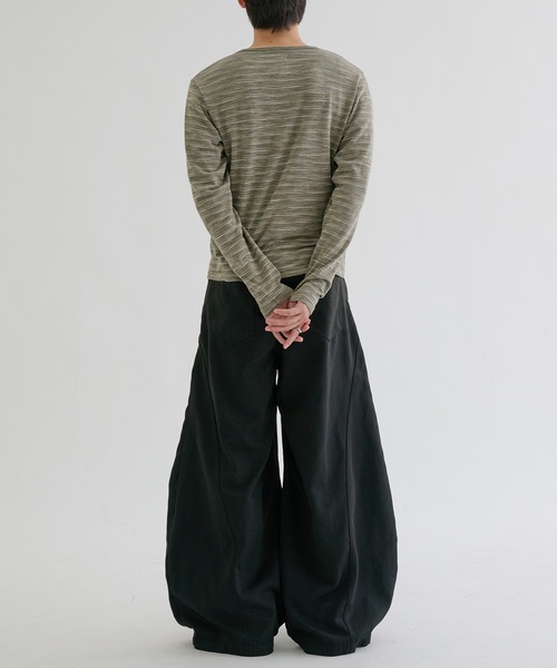 EPNK（イーピーエヌケー）の「Assorted border long sleeve henly tee / アソートボーダーロングスリーブヘンリーT（Tシャツ/カットソー・メンズ・カーキ/ブラック/ブラック系・MEDIUM/SMALL/LARGE）」の8枚目の写真