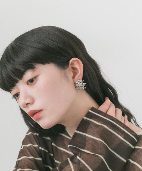 SMELLY(スメリー)の「メタルビーズボリュームピアス(ピアス(両耳用)・レディース・シルバー・-)」の6枚目の写真
