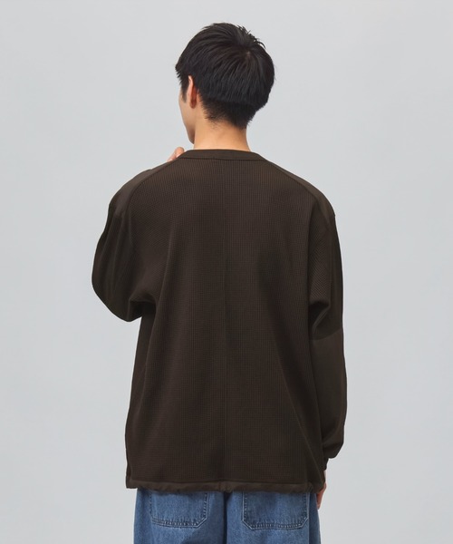 TIGORA(ティゴラ)の「ティゴラ TIGORA ワッフルポケットロングTシャツ(Tシャツ/カットソー・メンズ・ブラウン/チャコールグレー/オフホワイト/ネイビー・L/S/M/LL/3L)」の16枚目の写真