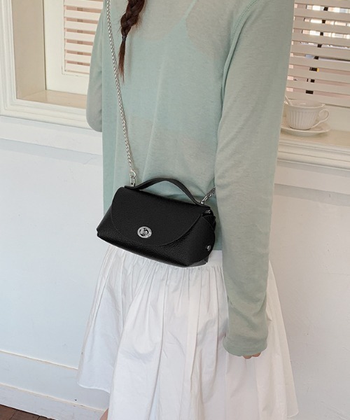 mebole(メボレ)の「chain shoulder mini bag(ショルダーバッグ・レディース・ホワイト/ブラック/シルバー・FREE)」の9枚目の写真