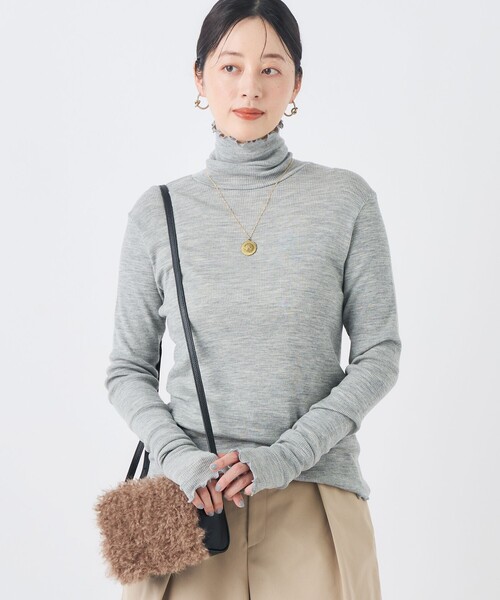 NOLLEY’S(ノーリーズ)の「MY STANDARDウォッシャブルリブタートル(Tシャツ/カットソー・レディース・オフホワイト/ライトグレー/ベビーピンク/ブラウン・FREE)」の2枚目の写真