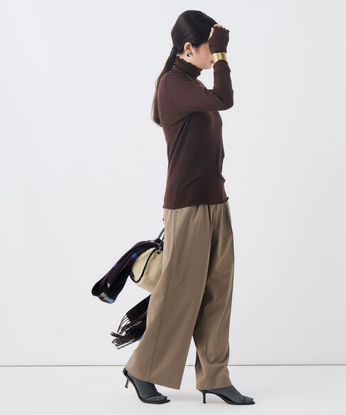 NOLLEY’S(ノーリーズ)の「MY STANDARDウォッシャブルリブタートル(Tシャツ/カットソー・レディース・オフホワイト/ライトグレー/ベビーピンク/ブラウン・FREE)」の13枚目の写真