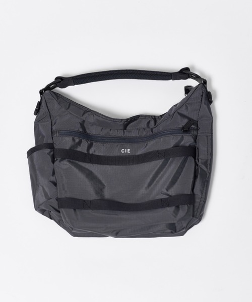 CIE(シー)の「【CIE】GRID0 SHOULDERBAG-04 (S size)(ショルダーバッグ・メンズ・ブラック・FREE)」の6枚目の写真