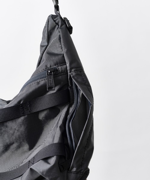 CIE(シー)の「【CIE】GRID0 SHOULDERBAG-04 (S size)(ショルダーバッグ・メンズ・ブラック・FREE)」の14枚目の写真