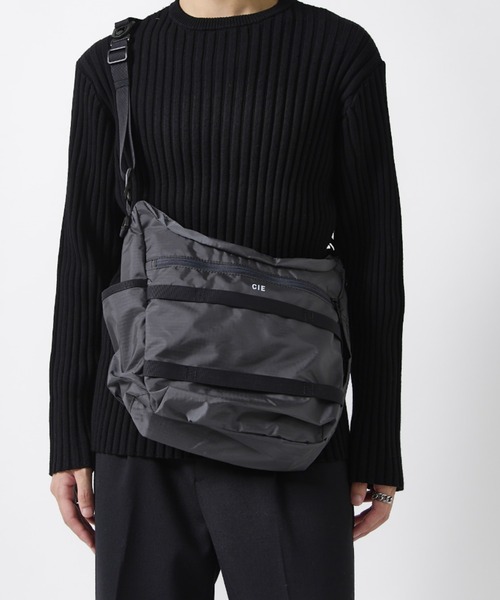 CIE(シー)の「【CIE】GRID0 SHOULDERBAG-04 (S size)(ショルダーバッグ・メンズ・ブラック・FREE)」の15枚目の写真