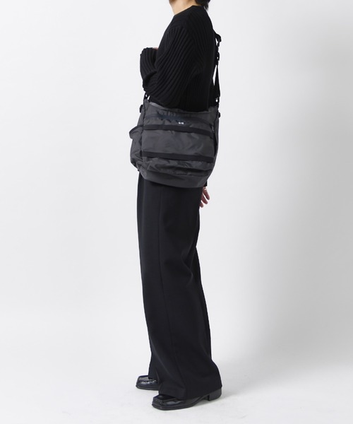 CIE(シー)の「【CIE】GRID0 SHOULDERBAG-04 (S size)(ショルダーバッグ・メンズ・ブラック・FREE)」の22枚目の写真