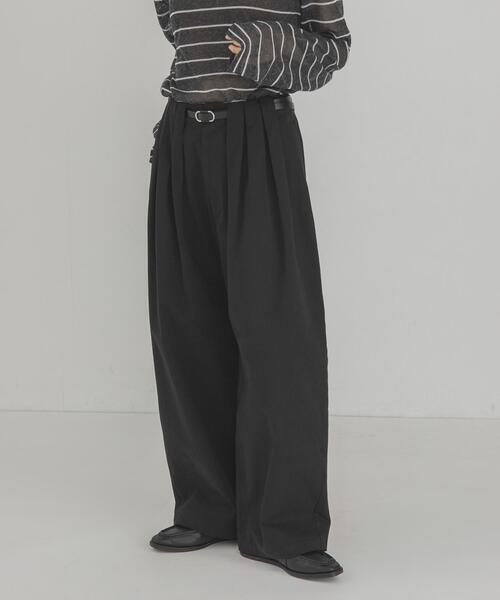 KBF(ケイビーエフ)の「ベルトSETタックパンツ(その他パンツ・レディース・アイボリー/ベージュ系その他/ブラック・38/36)」の1枚目の写真