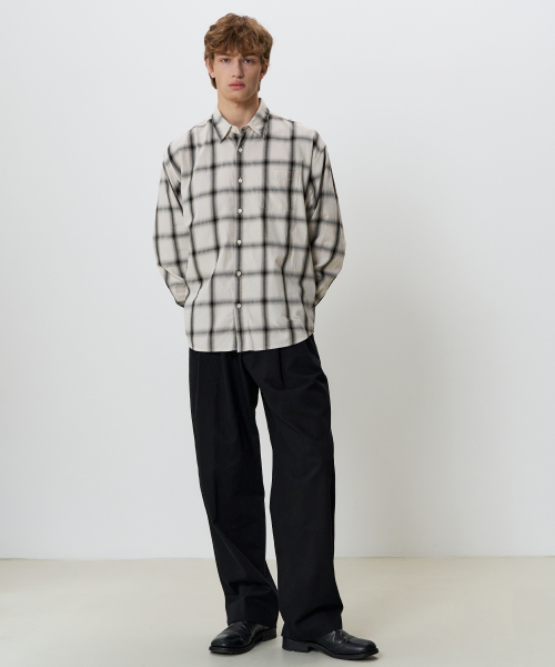 NOUN(ノウン)の「COMFY シャツ(オンブレチェック)(シャツ/ブラウス・メンズ・アイボリー・MEDIUM)」の3枚目の写真