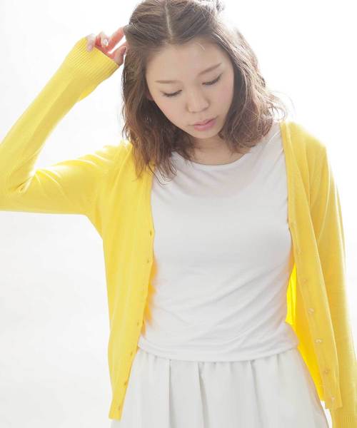 aimoha（アイモハ）の「Ｖネックニットカーディガン（カーディガン/ボレロ・レディース・ブルー系その他/イエロー/パープル系その他/ホワイト/スカイブルー/アイボリー/ピンク/レッド/ベージュ/ミント/ブラック/ブルー/グリーン/グレー/レッド系その他/ネイビー/キャメル/ホワイト×ネイビー/ホワイト×ブラック/ホワイト×ブルー/ブルー系その他2・XX-LARGE/X-LARGE/LARGE/SMALL/MEDIUM/XXXX-LARGE/XXX-LARGE）」の17枚目の写真