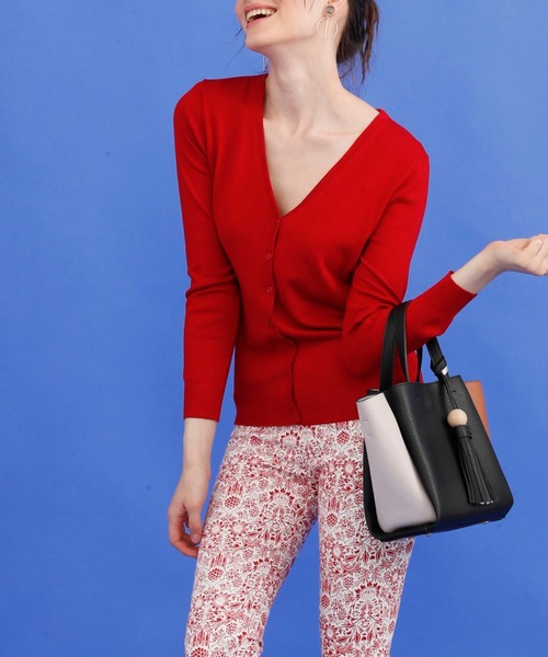 aimoha（アイモハ）の「Ｖネックニットカーディガン（カーディガン/ボレロ・レディース・ブルー系その他/イエロー/パープル系その他/ホワイト/スカイブルー/アイボリー/ピンク/レッド/ベージュ/ミント/ブラック/ブルー/グリーン/グレー/レッド系その他/ネイビー/キャメル/ホワイト×ネイビー/ホワイト×ブラック/ホワイト×ブルー/ブルー系その他2・XX-LARGE/X-LARGE/LARGE/SMALL/MEDIUM/XXXX-LARGE/XXX-LARGE）」の20枚目の写真