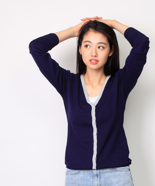 aimoha（アイモハ）の「Ｖネックニットカーディガン（カーディガン/ボレロ・レディース・ブルー系その他/イエロー/パープル系その他/ホワイト/スカイブルー/アイボリー/ピンク/レッド/ベージュ/ミント/ブラック/ブルー/グリーン/グレー/レッド系その他/ネイビー/キャメル/ホワイト×ネイビー/ホワイト×ブラック/ホワイト×ブルー/ブルー系その他2・XX-LARGE/X-LARGE/LARGE/SMALL/MEDIUM/XXXX-LARGE/XXX-LARGE）」の15枚目の写真