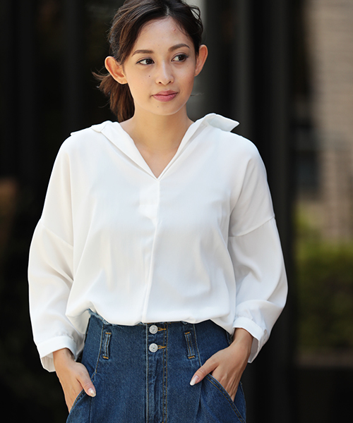 Denime（ドゥニーム）の「スキッパーとろみブラウス（シャツ/ブラウス・レディース・グレー/ホワイト/ブラック・FREE）」の2枚目の写真