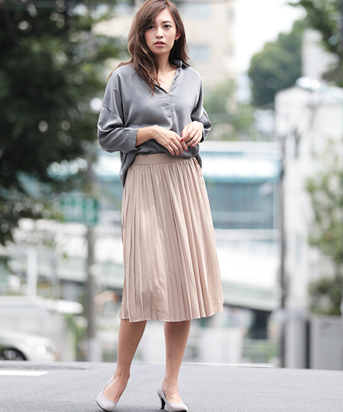 Denime（ドゥニーム）の「スキッパーとろみブラウス（シャツ/ブラウス・レディース・グレー/ホワイト/ブラック・FREE）」の22枚目の写真