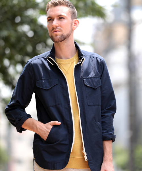 Denime(ドゥニーム)の「64ミリタリーZIPシャツ(ナイロンジャケット・メンズ・ベージュ/ネイビー/カーキ・MEDIUM/LARGE)」の3枚目の写真