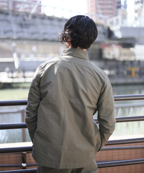 Denime(ドゥニーム)の「64ミリタリーZIPシャツ(ナイロンジャケット・メンズ・ベージュ/ネイビー/カーキ・MEDIUM/LARGE)」の12枚目の写真