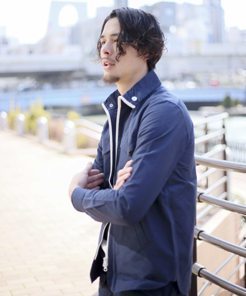 Denime(ドゥニーム)の「64ミリタリーZIPシャツ(ナイロンジャケット・メンズ・ベージュ/ネイビー/カーキ・MEDIUM/LARGE)」の21枚目の写真