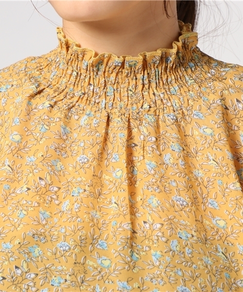 MERLOT(メルロー)の「フラワー柄ギャザーネックフレアスリーブブラウス1165(シャツ/ブラウス・レディース・ネイビー/イエロー/グリーン・FREE)」の11枚目の写真