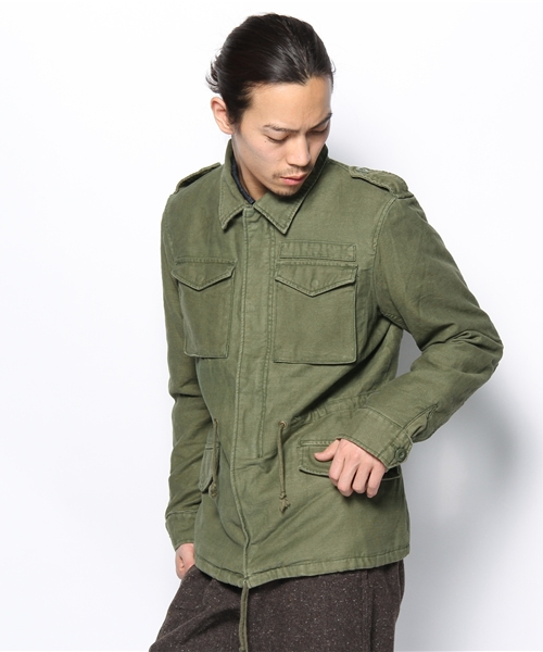 WEGO（ウィゴー）の「綿麻バックサテンミリタリーM-65ジャケット（ミリタリージャケット・メンズ・ベージュ/カーキ・MEDIUM/LARGE）」の2枚目の写真