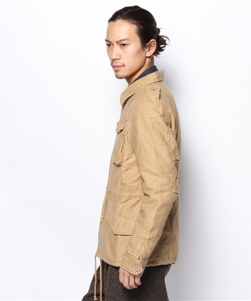 WEGO（ウィゴー）の「綿麻バックサテンミリタリーM-65ジャケット（ミリタリージャケット・メンズ・ベージュ/カーキ・MEDIUM/LARGE）」の3枚目の写真