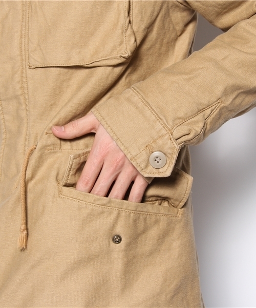 WEGO（ウィゴー）の「綿麻バックサテンミリタリーM-65ジャケット（ミリタリージャケット・メンズ・ベージュ/カーキ・MEDIUM/LARGE）」の7枚目の写真