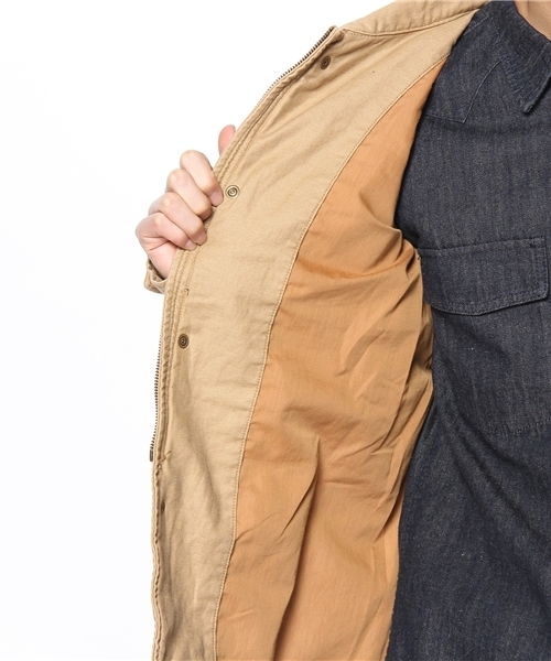 WEGO（ウィゴー）の「綿麻バックサテンミリタリーM-65ジャケット（ミリタリージャケット・メンズ・ベージュ/カーキ・MEDIUM/LARGE）」の8枚目の写真